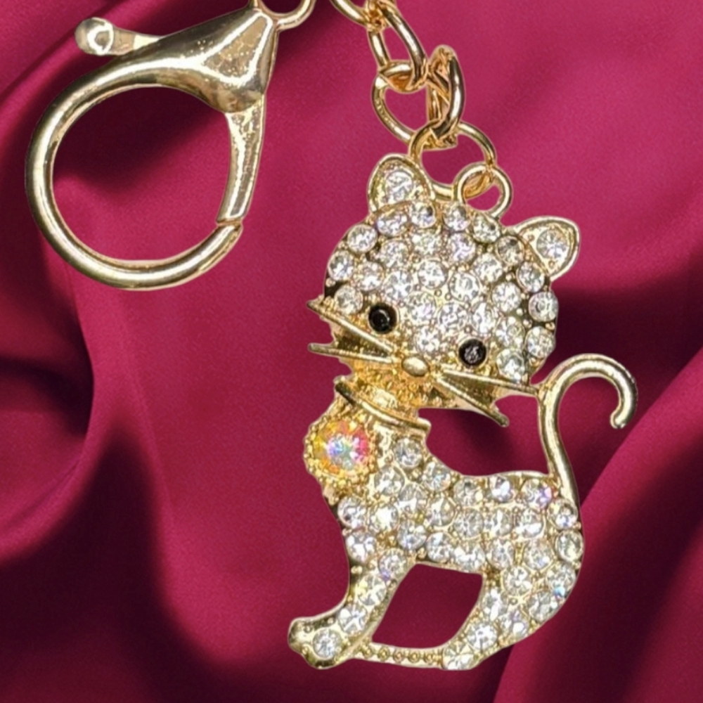 NWT Gold Tone CLEAR Rhinestone Cat Keychain Purse Charm Clip Car House Feline